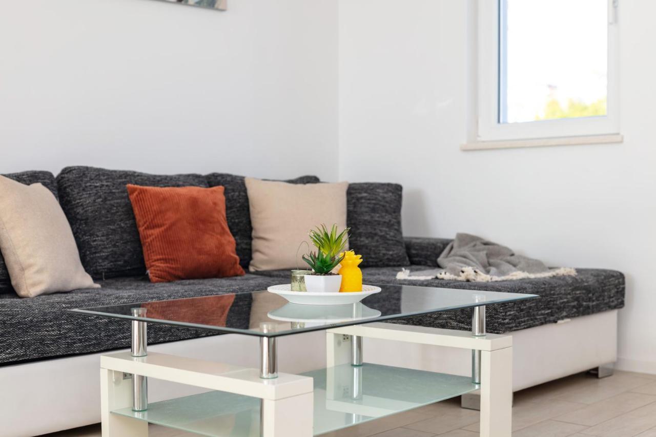 Apartments Tanita Подстрана Экстерьер фото